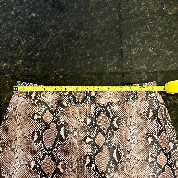 End Pelly Sofia Retro 90s Inspired Leather Mini Skirt Set in Snake NWT Size 4 - Picture 6 of 13